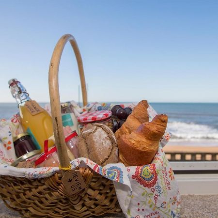 Liiiving In Porto - Luxury Beachfront Apartments Exterior foto