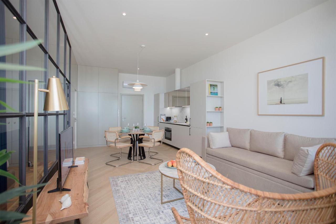 Liiiving In Porto - Luxury Beachfront Apartments Exterior foto
